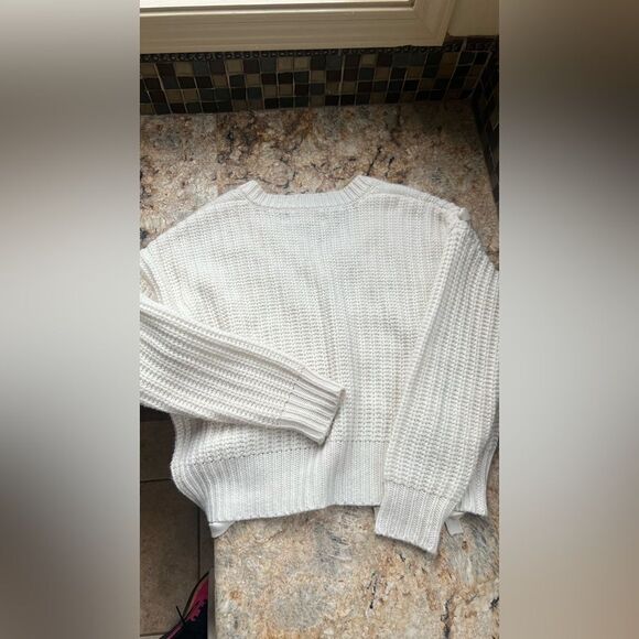 White lace up sweater - Picture 6 of 6